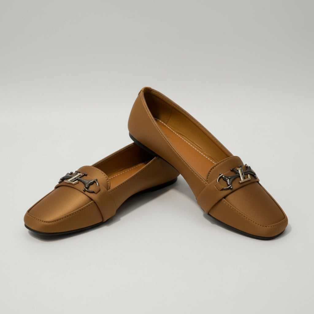 LV logo Women Golden Flat pumps